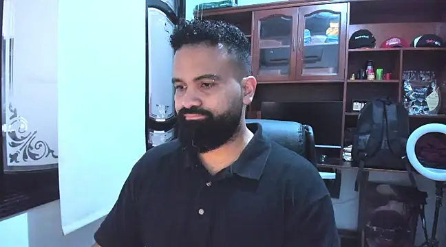 Snapshot of Drako_Argentii chatting on February 4, 2025, 7:33 pm Drako Argentii online show from February 4, 2025, 7:33 pm