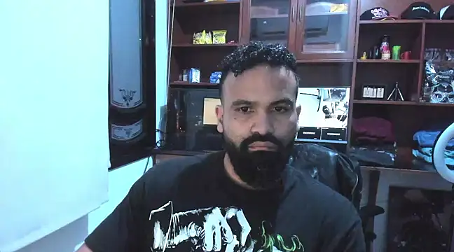 Snapshot of Drako_Argentii chatting on February 7, 2025, 11:34 pm Drako Argentii online show from February 7, 2025, 11:34 pm