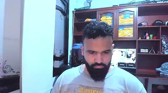 Snapshot of Drako_Argentii chatting on February 8, 2025, 9:46 pm Drako Argentii online show from February 8, 2025, 9:46 pm