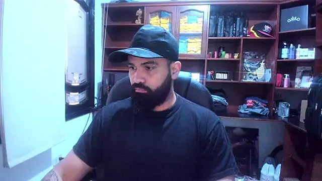 Snapshot of Drako_Argentii chatting on February 26, 2025, 1:08 pm Drako Argentii online show from February 26, 2025, 1:08 pm