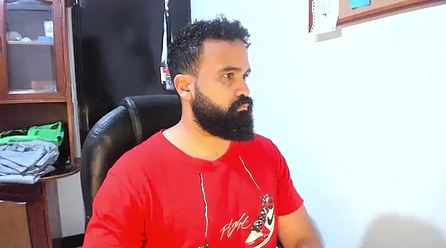 Snapshot of Drako_Argentii chatting on March 18, 2025, 11:42 pm Drako Argentii online show from March 18, 2025, 11:42 pm