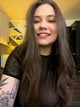 Vikki toriya online show from November 5, 2025, 1:05 am