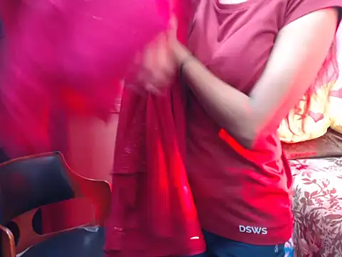 Angel kiyara online show from October 1, 2025, 6:47 pm