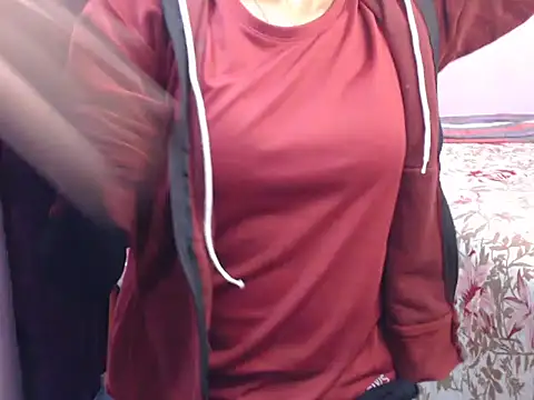 Angel kiyara online show from December 18, 2025, 6:58 pm