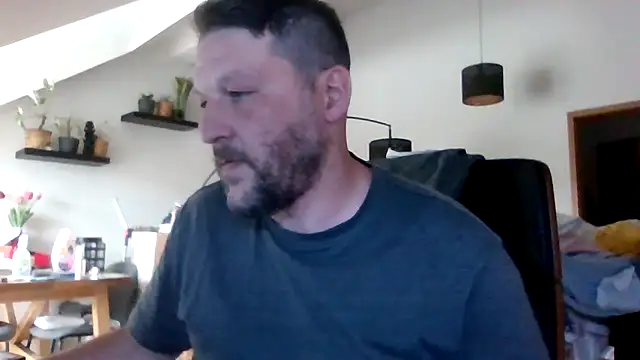 Snapshot of BennyLommy chatting on June 12, 2026, 10:36 am BennyLommy online show from June 12, 2026, 10:36 am