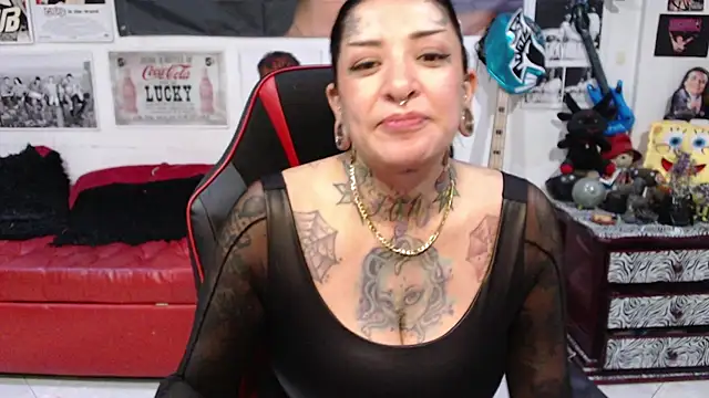 Rollyderolandia666 online show from January 8, 2025, 11:19 pm