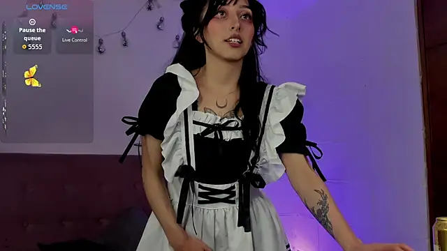 v1cky  online show from November 1, 2025, 12:56 am