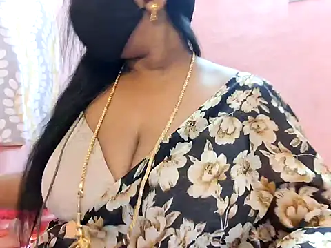 Pallavi-sri online show from October 3, 2025, 3:42 pm