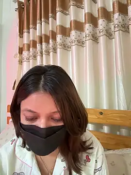 Jen jennyy1 online show from April 15, 2026, 7:10 pm