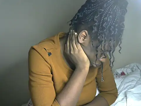 Novah  online show from November 9, 2025, 1:42 pm