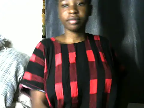 Snapshot of Novah_ chatting on June 4, 2026, 2:50 am Novah online show from June 4, 2026, 2:50 am