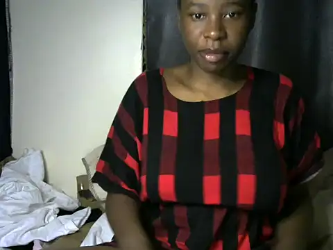 Snapshot of Novah_ chatting on June 5, 2026, 12:50 am Novah online show from June 5, 2026, 12:50 am