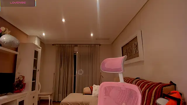 bella apont online show from October 15, 2025, 9:48 pm