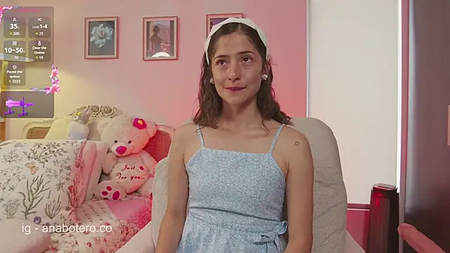 KittyAna online show from October 9, 2025, 7:34 pm