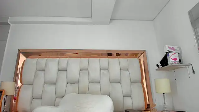 emilyparkerr01 online show from March 3, 2025, 11:14 pm