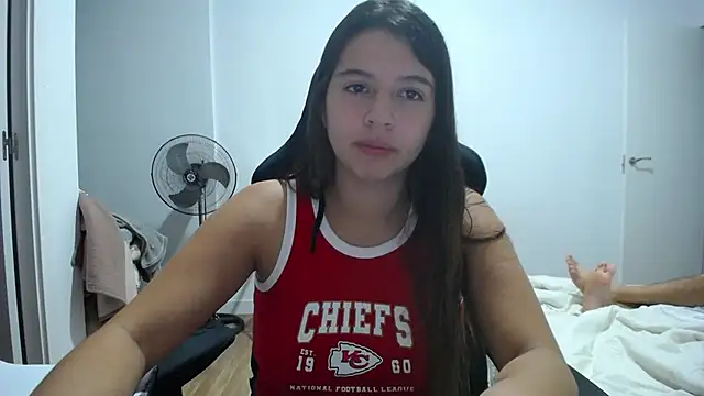 Contantin helena online show from October 11, 2025, 7:23 pm