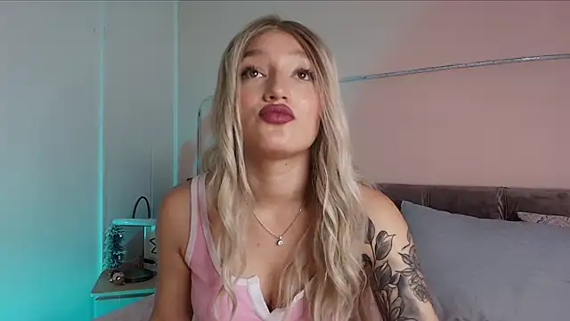 Giaa Ross online show from January 20, 2025, 2:46 pm