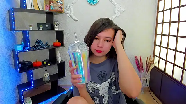 Lina Brownie online show from December 7, 2024, 1:58 am