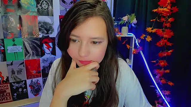 Lina Brownie online show from December 19, 2024, 2:34 am