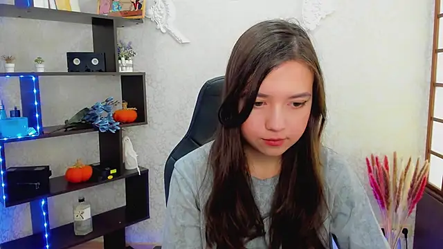 Lina Brownie online show from December 21, 2024, 2:09 am