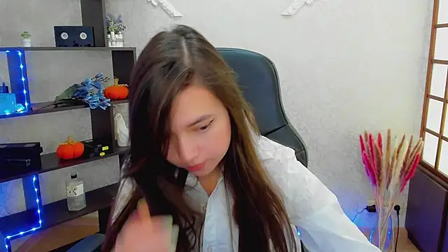 Lina Brownie online show from December 22, 2024, 5:23 am