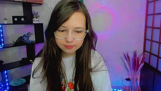 Lina Brownie online show from January 4, 2025, 2:03 am