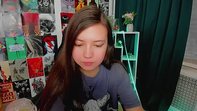 Lina Brownie online show from January 11, 2025, 2:09 am