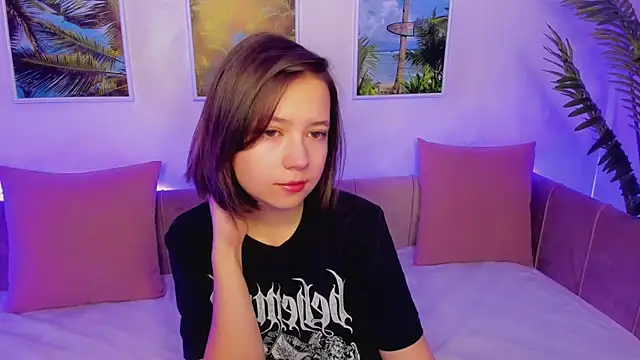 Lina Brownie online show from January 21, 2025, 2:11 am