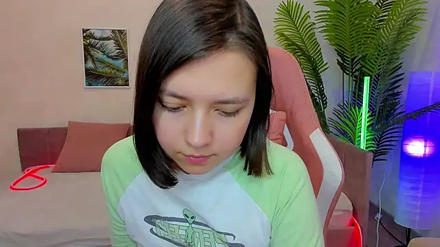 Lina Brownie online show from February 4, 2025, 5:21 am