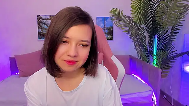 Lina Brownie online show from February 5, 2025, 2:19 am