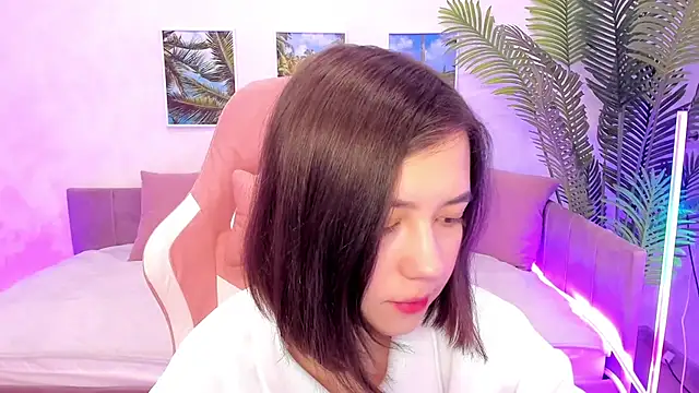 Lina Brownie online show from February 18, 2025, 1:54 am