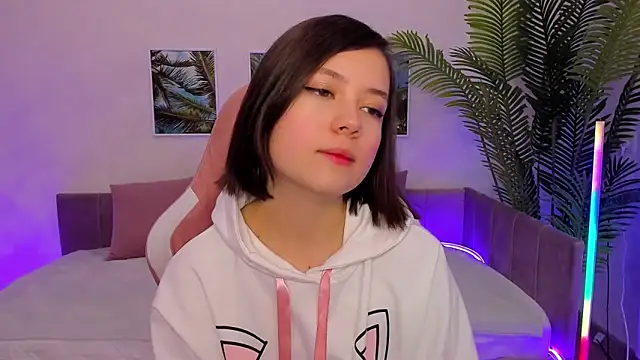 Lina Brownie online show from February 28, 2025, 1:47 am