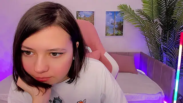 Lina Brownie online show from March 2, 2025, 2:08 am