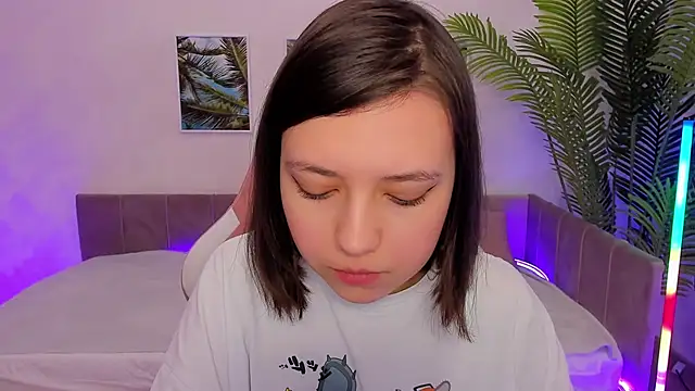 Lina Brownie online show from March 2, 2025, 5:33 am