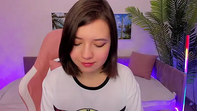 Lina Brownie online show from March 7, 2025, 1:53 am