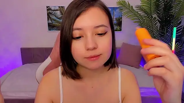 Lina Brownie online show from March 7, 2025, 5:08 am