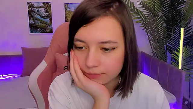 Lina Brownie online show from March 14, 2025, 5:16 am