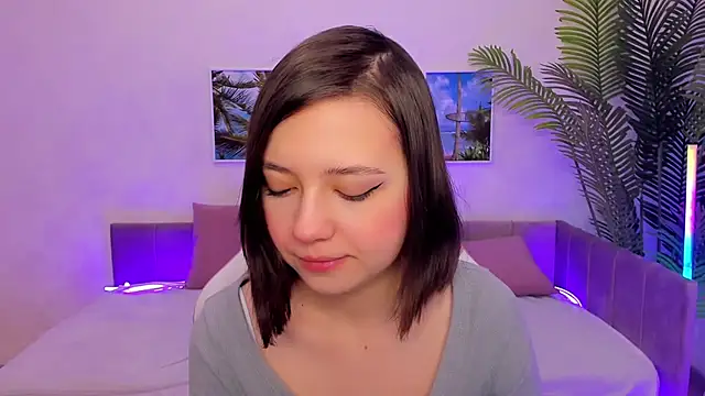 Lina Brownie online show from March 15, 2025, 2:03 am