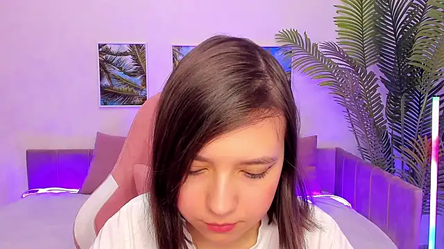 Lina Brownie online show from March 22, 2025, 5:28 am