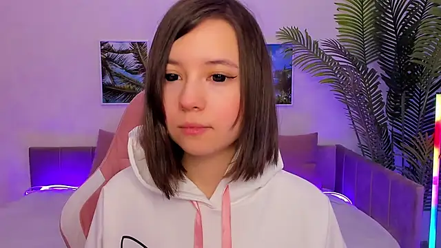 Lina Brownie online show from March 23, 2025, 2:26 am