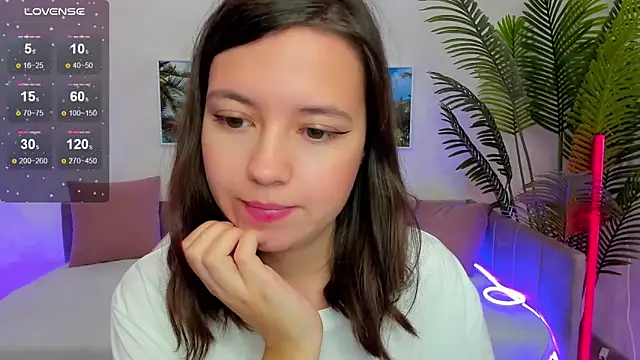 Lina Brownie online show from October 2, 2025, 2:29 am