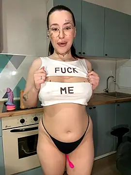 fuckdoll 18 online show from September 17, 2025, 7:54 am