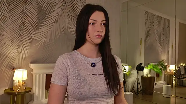 Miley Smile online show from February 6, 2026, 6:07 am