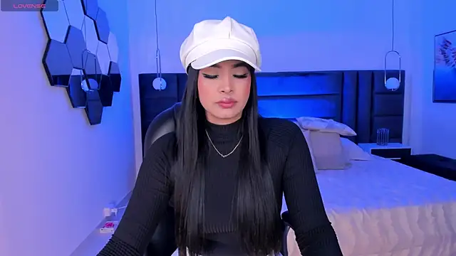 AlyssaDean online show from February 8, 2025, 11:55 am