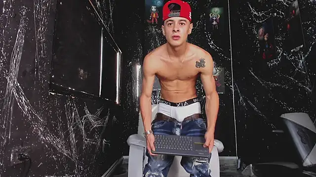 JuniorMorris  online show from September 19, 2025, 9:37 pm