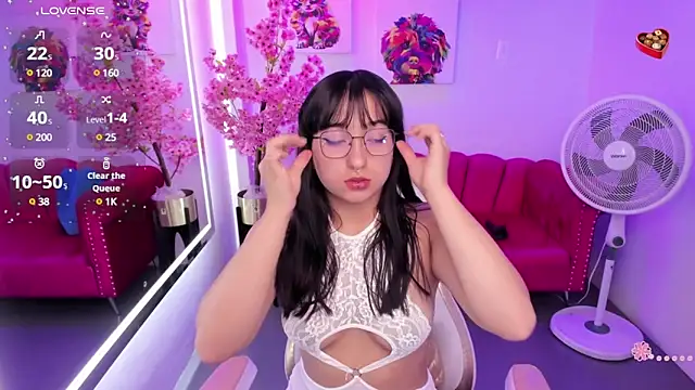 Miss dolly  online show from February 7, 2025, 12:39 pm