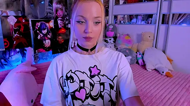 Snapshot of Cute__Pony chatting on July 6, 2026, 9:50 pm Cute Pony online show from July 6, 2026, 9:50 pm