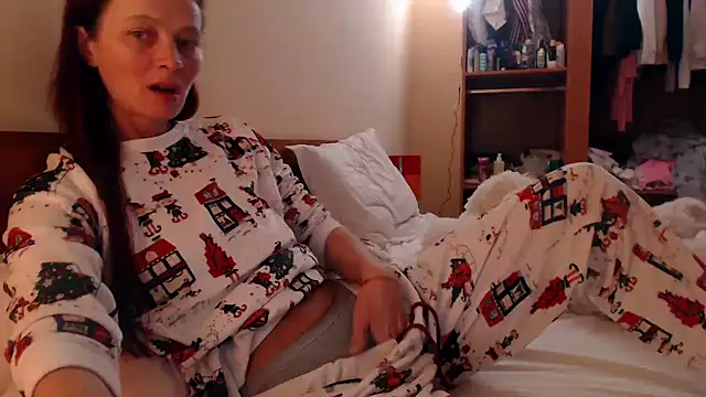 Snapshot of LovelyAndraGirl chatting on March 11, 2025, 7:36 pm LovelyAndraGirl online show from March 11, 2025, 7:36 pm