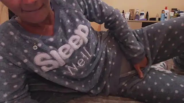 Snapshot of LovelyAndraGirl chatting on September 17, 2025, 7:37 pm LovelyAndraGirl online show from September 17, 2025, 7:37 pm