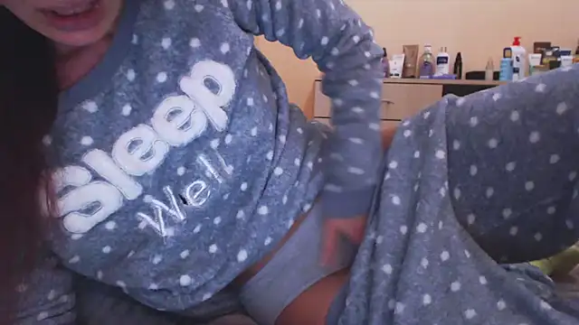 Snapshot of LovelyAndraGirl chatting on September 18, 2025, 3:58 pm LovelyAndraGirl online show from September 18, 2025, 3:58 pm